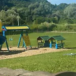 Stan Na Dan Bumbar Lägenhet Kostajnica