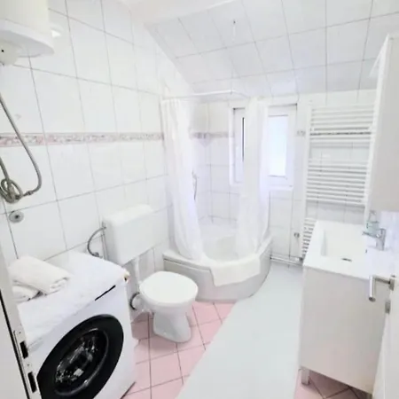 Stan Na Dan Bumbar Apartamento Kostajnica