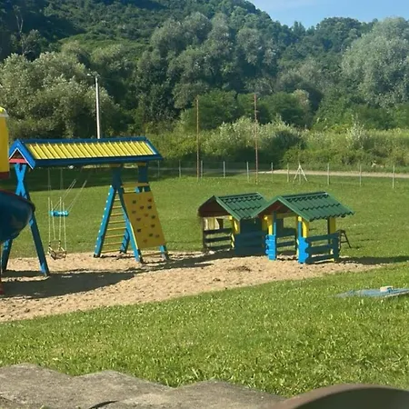 Stan Na Dan Bumbar Apartamento Kostajnica