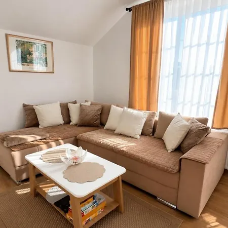 Stan Na Dan Bumbar Apartamento